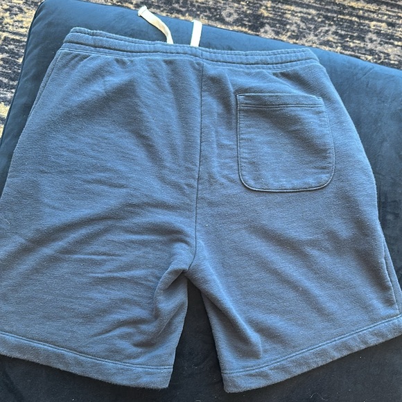 Vineyard Vines Men's Navy Athletic Shorts - Picture 3 of 3